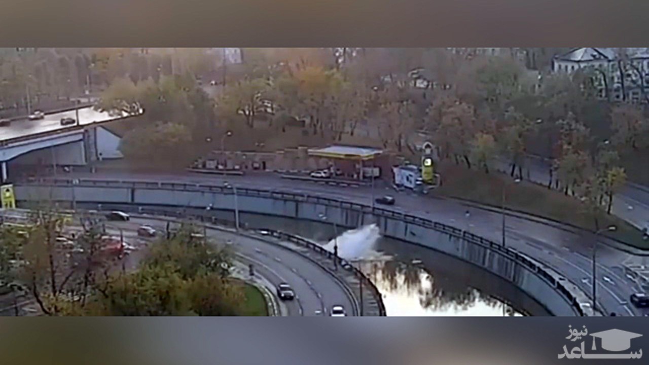 (فیلم) سقوط تاکسی به داخل رودخانه