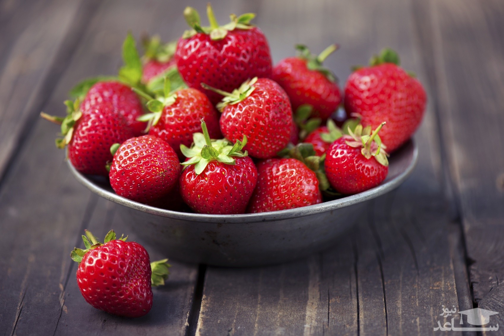 با فواید و مضرات توت فرنگی بیشتر آشنا شوید