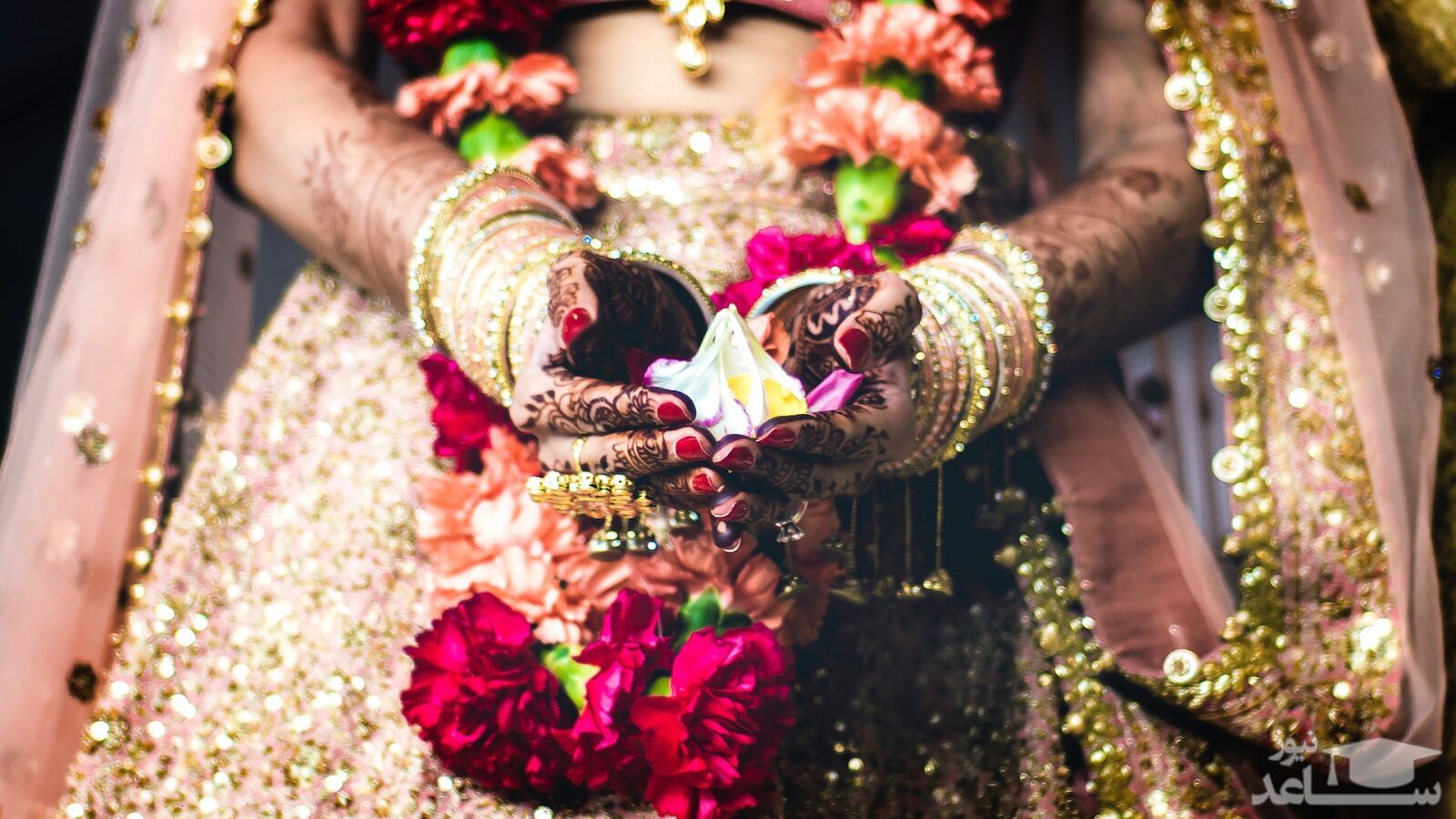هدیه عجیب کمدین هندی به عروس و داماد سوژه شد!