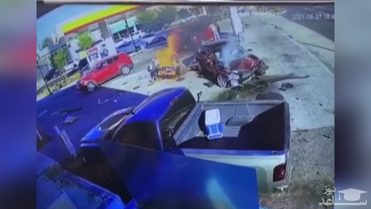 (فیلم) تصادف وحشتناک یک خودرو با پمپ بنزین