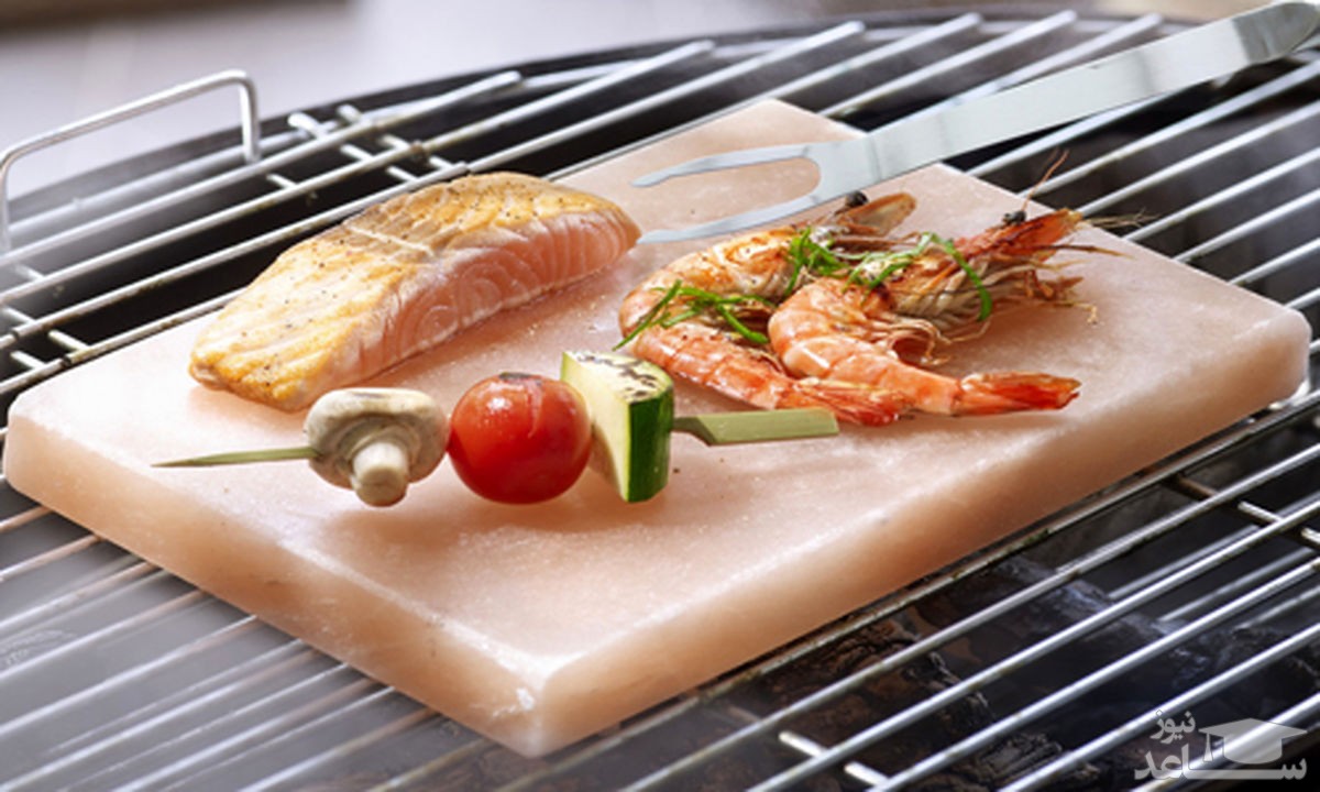 آشپزی روی سنگ نمک صورتی هیمالیا