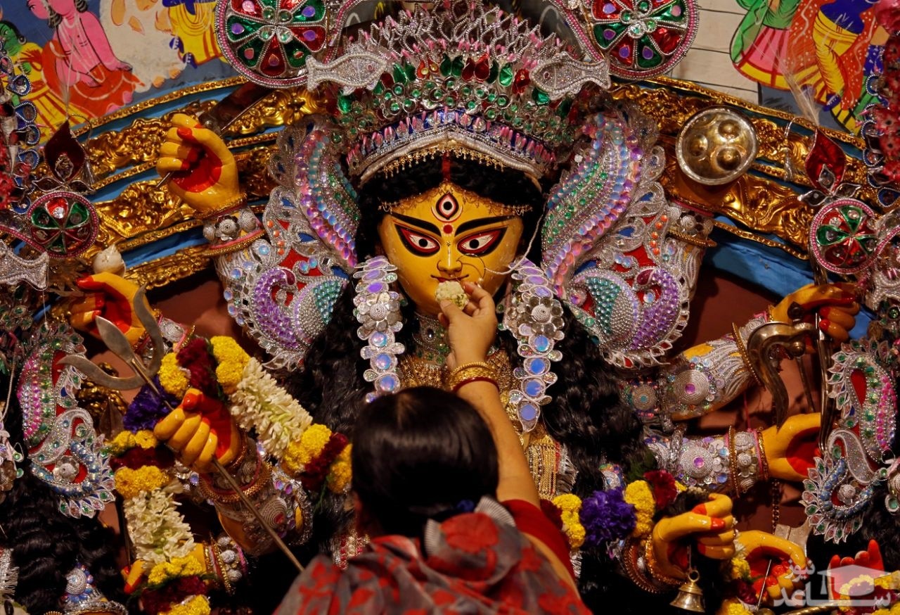 عجیب ترین کارهای هندوها برای در امان ماندن از کرونا