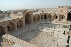 کاروانسرای ده نمک آرادان