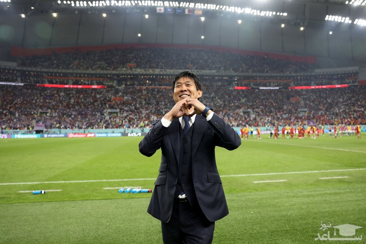 عذرخواهی ویژه سرمربی ژاپن بعد از حذف از جام جهانی در ورزشگاه + عکس