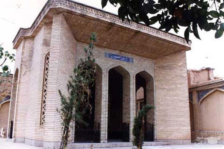 آرامگاه سیبویه