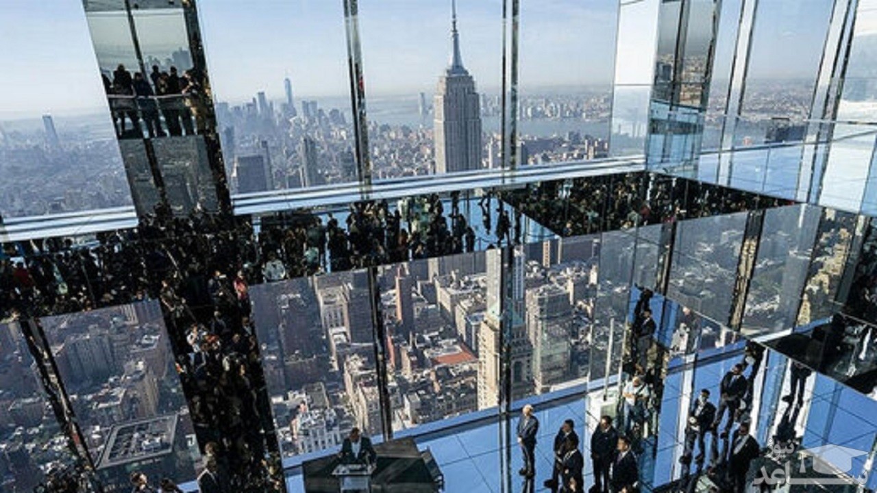 (فیلم) تماشای زمین از کف شیشه‌ای یک برج