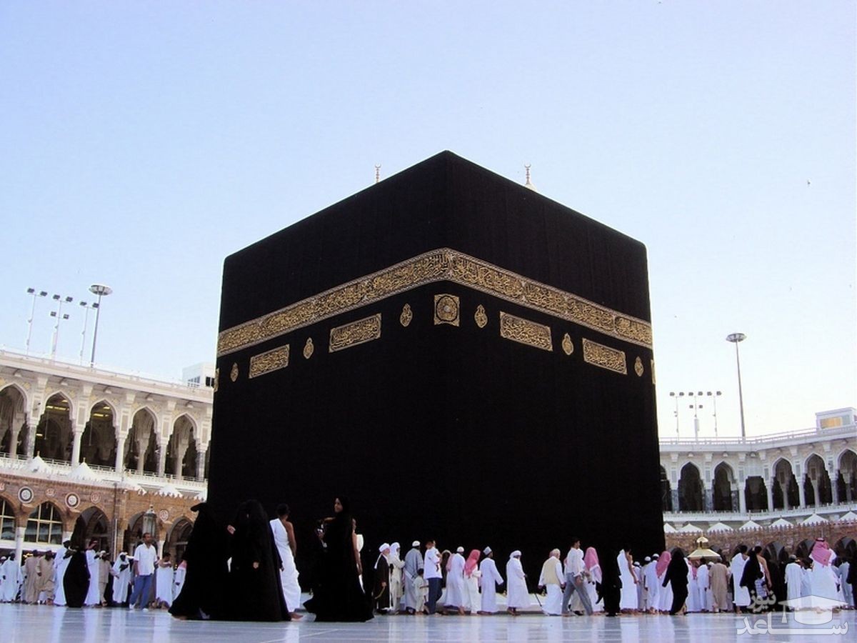 (عکس) ضدعفونی پشت بام کعبه