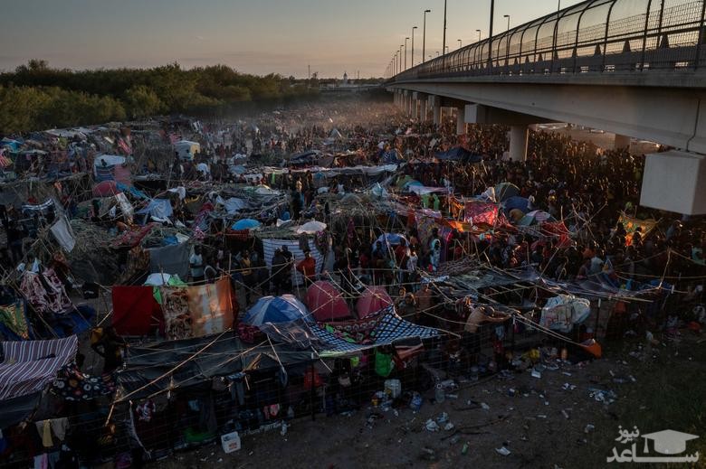 پناهجویان آمریکای مرکزی در زیر پل "دل ریو" در ایالت تگزاس آمریکا/ رویترز