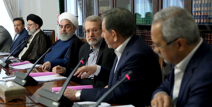 در جلسه سران قوا برای تصمیم‌گیری درباره قیمت بنزین چه گذشت؟