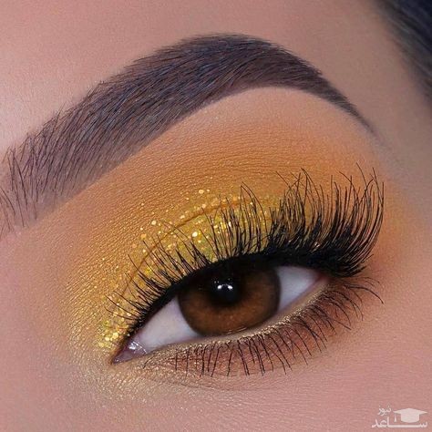 آرایش چشم با سایه زرد