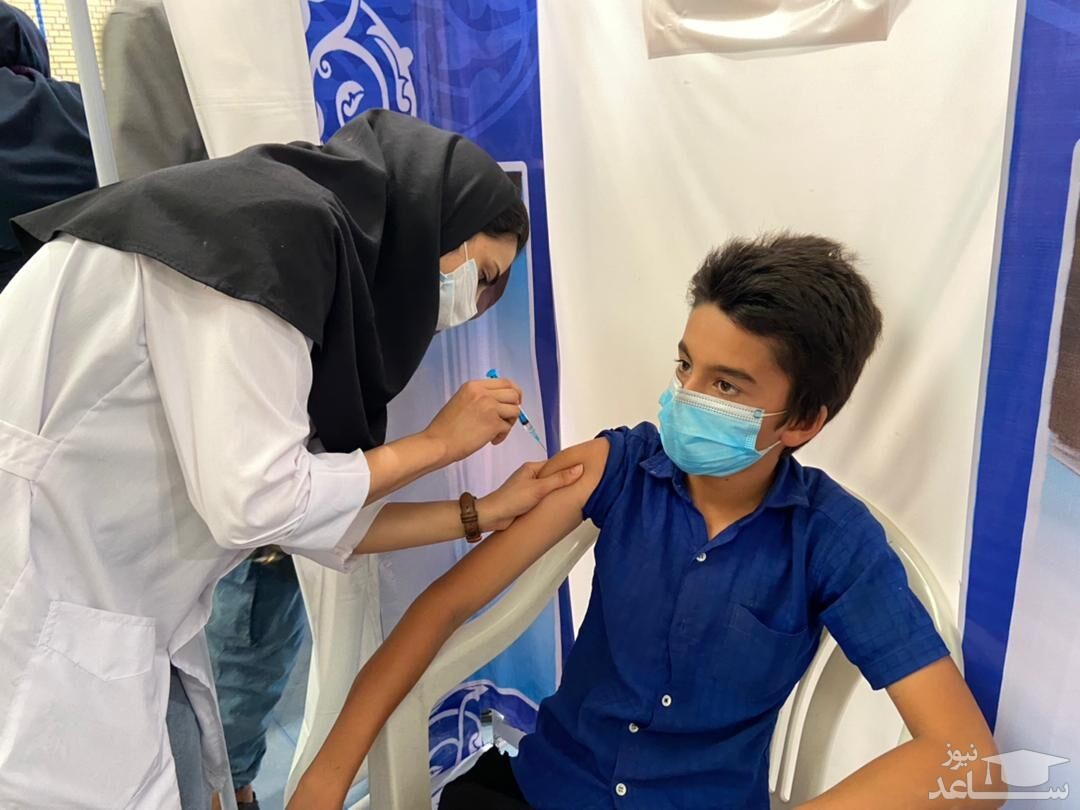 آیا دانش‌آموزان دُز سوم واکسن کرونا را تزریق کنند؟