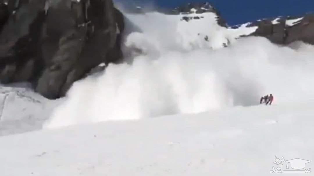 (فیلم) لحظه فرار نفس گیر اسکی بازان از ریزش بهمن 