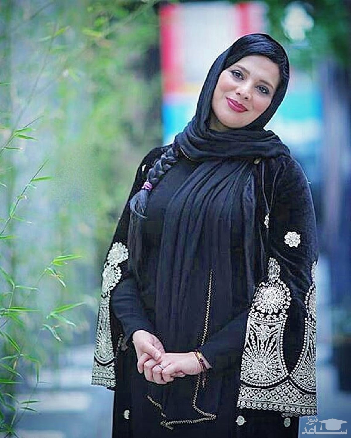 روشنک عجمیان در برگ ریزان پاییزی