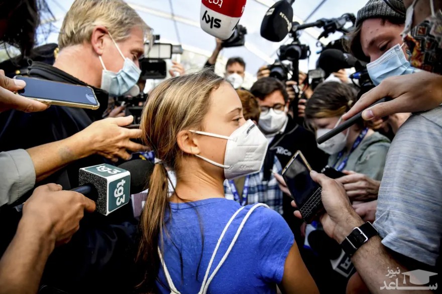 "گرتا تونبرگ" فعال محیط زیستی سوئدی در حلقه محاصره خبرنگاران در اجلاس 3 روزه جوانان و تغییرات اقلیمی در شهر میلان ایتالیا/ آسوشیتدپرس