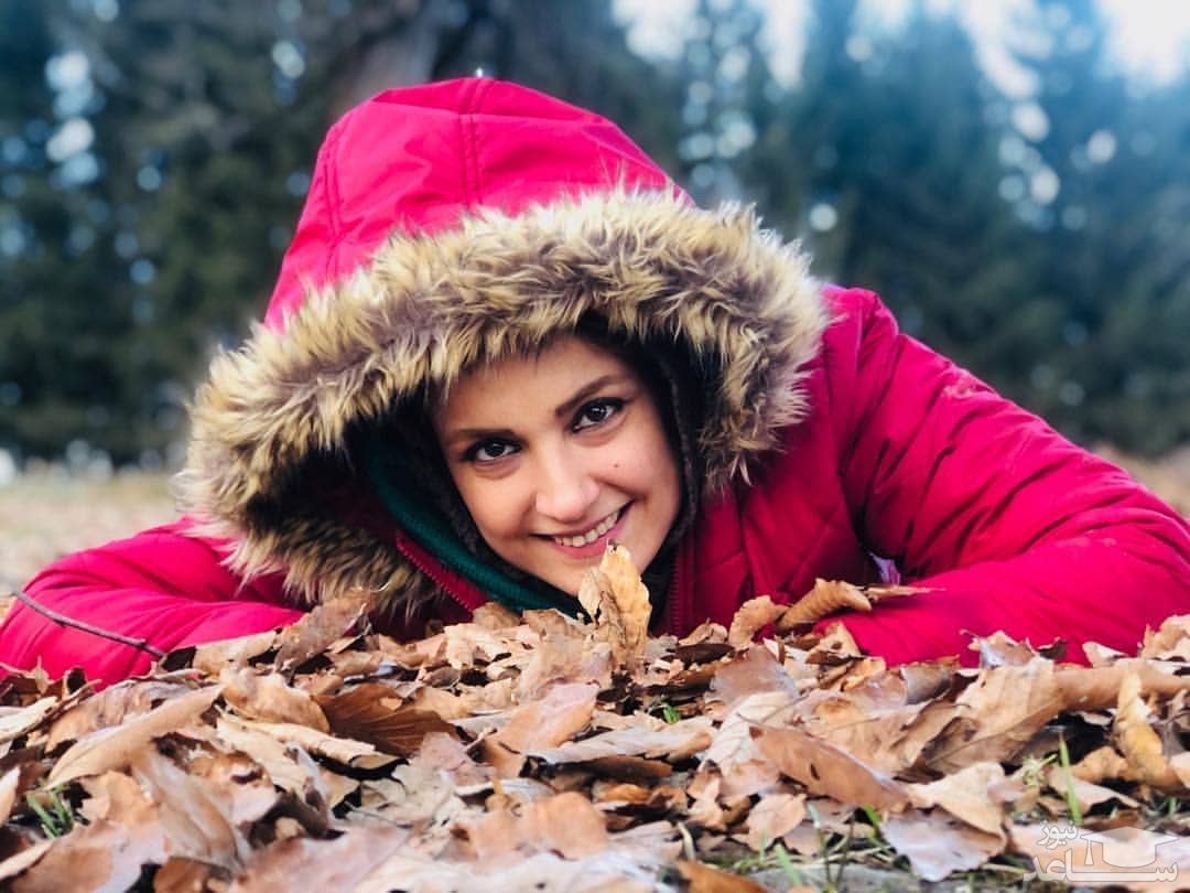 خاله نرگس در حال مرور زندگی