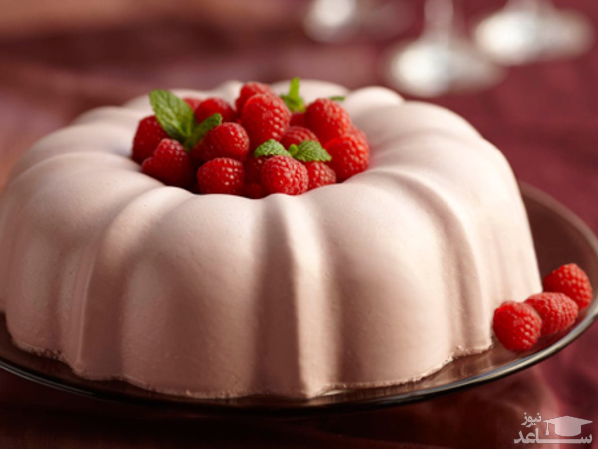 روش تهیه دسر توت فرنگی قالبی