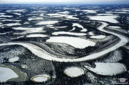 رودخانه عجیبی که در زمستان تبدیل به جاده می‌شود+عکس