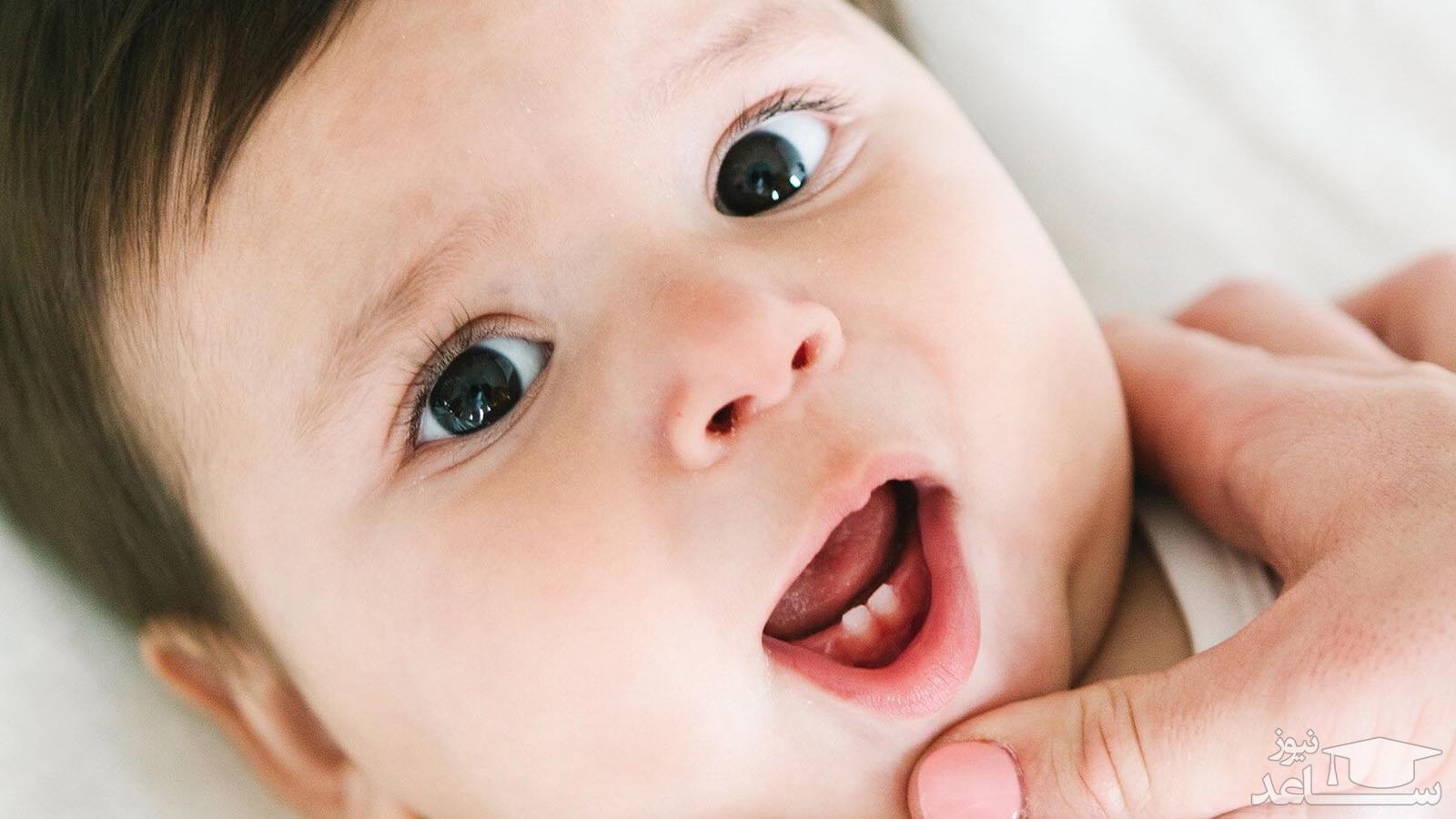نوزاد با دو دندان 