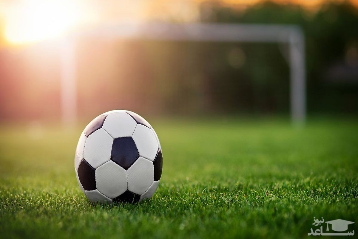 (فیلم) تعقیب یک فوتبالیست در زمین با اسلحه توسط پلیس!