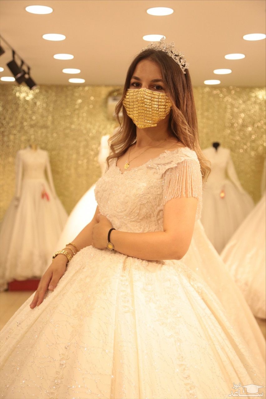 (تصاویر) ماسک طلا برای عروس خانم‌ها!