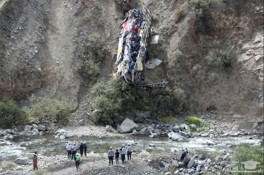 تصادف و سقوط مرگبار اتوبوس به دره 