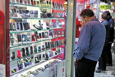 کاهش قیمت گوشی موبایل در بازار