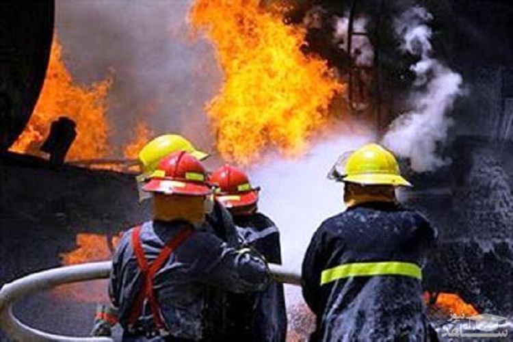 آتش‌سوزی بزرگ در برج اقامتی در مشهد؛ ۲۰ نفر از مرگ گریختند