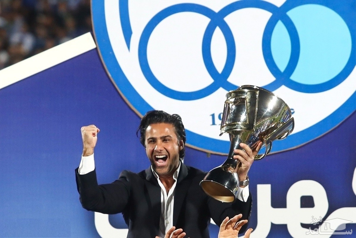 (فیلم) اشک های پراحساس فرهاد مجیدی در جشن قهرمانی استقلال