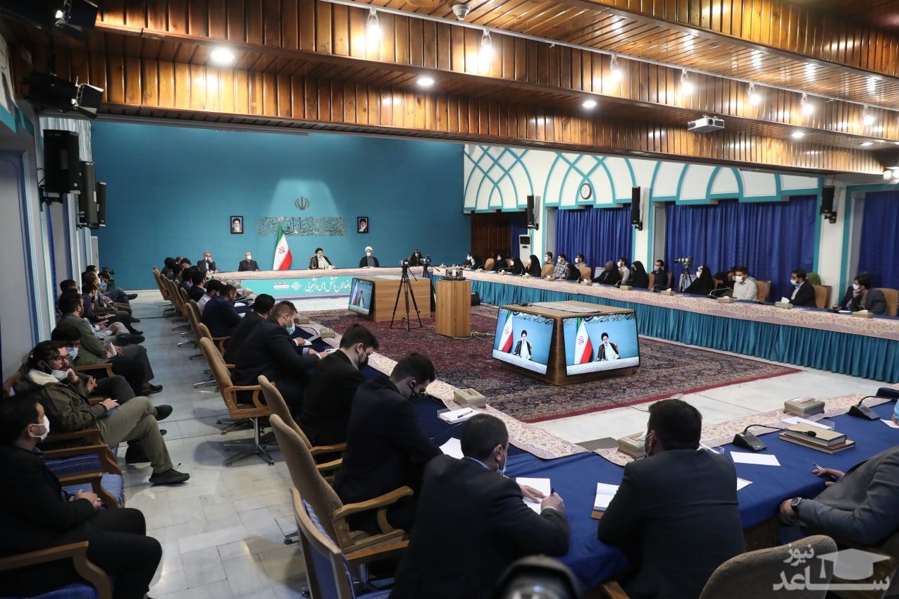 رئیسی: ارز ۴۲۰۰ تومانی باید تا حصول اطمینان از اینکه مشکلی پیش نمی‌آید، ادامه یابد