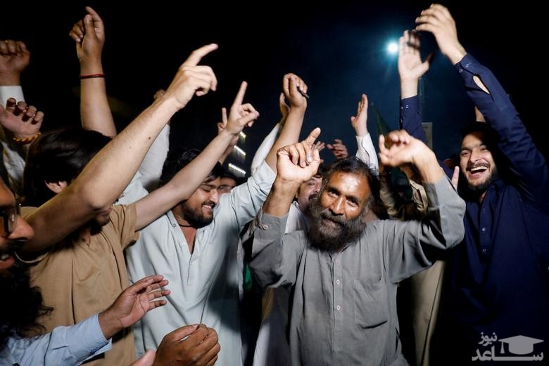 شادمانی طرفداران "شهباز شریف" نخست وزیر جدید پاکستان در "راولپندی" پاکستان/ رویترز
