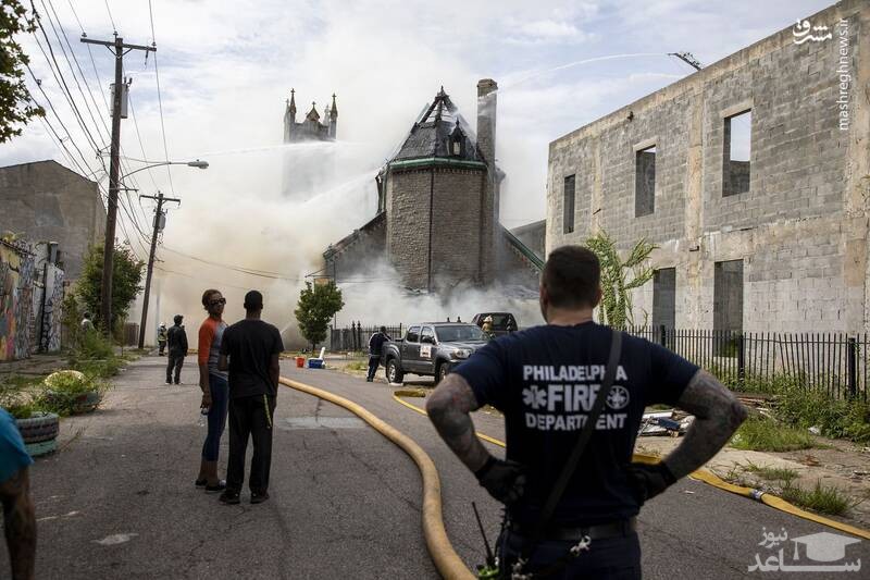 آتش سوزی در کلیسای باستانی فیلادلفیا آمریکا