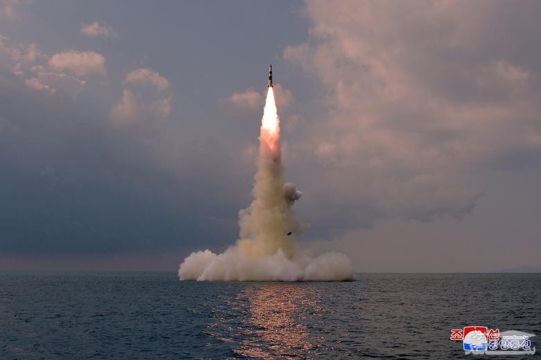 شلیک موشک بالستیک از زیردریایی کره شمالی/ خبرگزاری رسمی کره شمالی