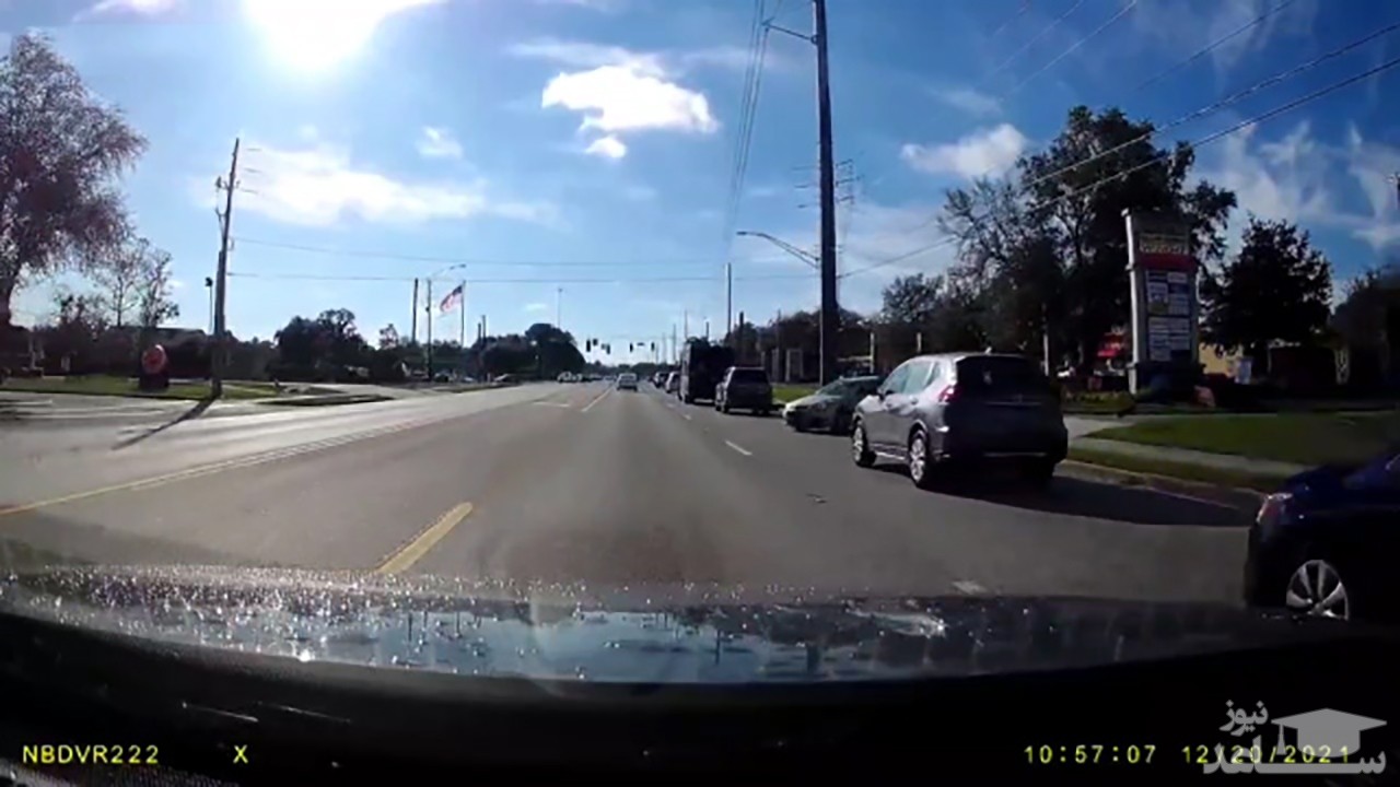 (فیلم) چپ کردن یک ماشین با ضربه خودرویی دیگر