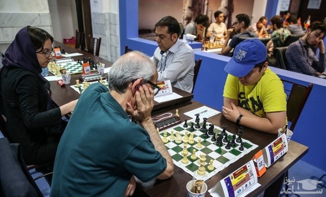 (عکس) لباس نامتعارف مربی شطرنج اهل اوکراین سوژه شد!