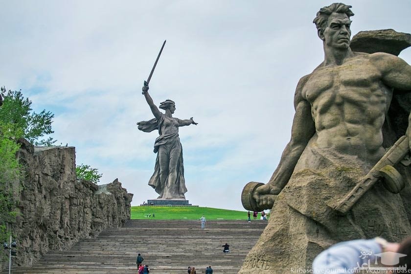 مجسمه مادر میهن