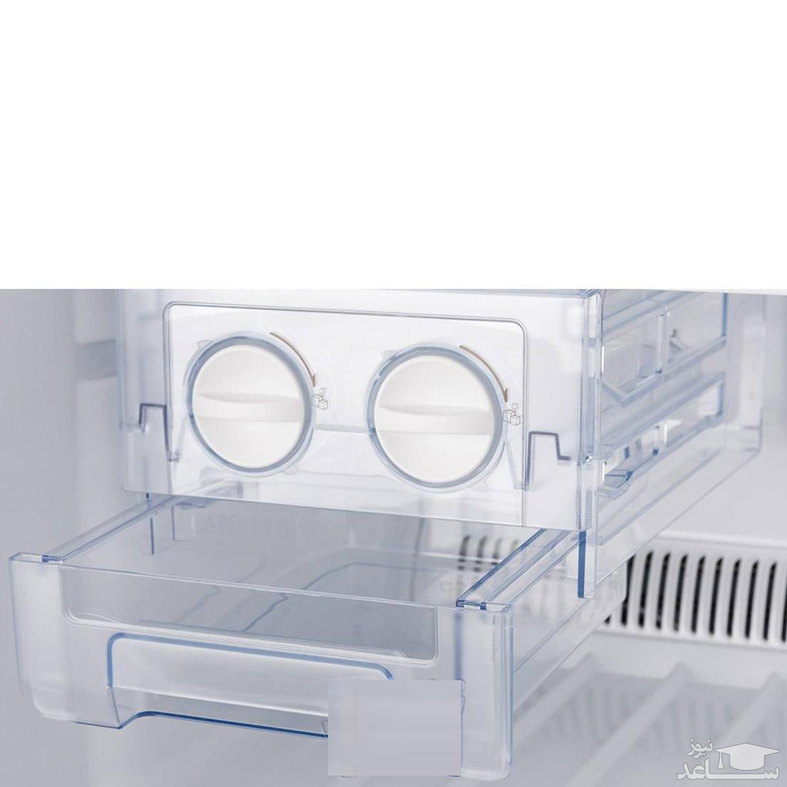 یخساز یخچال و فریزر هایسنس مدل RD-52WR4SZA