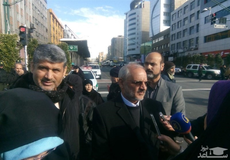 خبر خوش حاجی میرزایی به فرهنگیان در حاشیه راهپیمایی ۲۲ بهمن