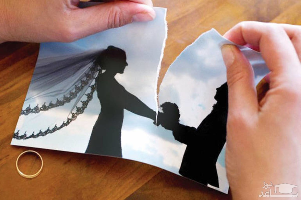 پاره کردن کاغذ تصویر عروس داماد