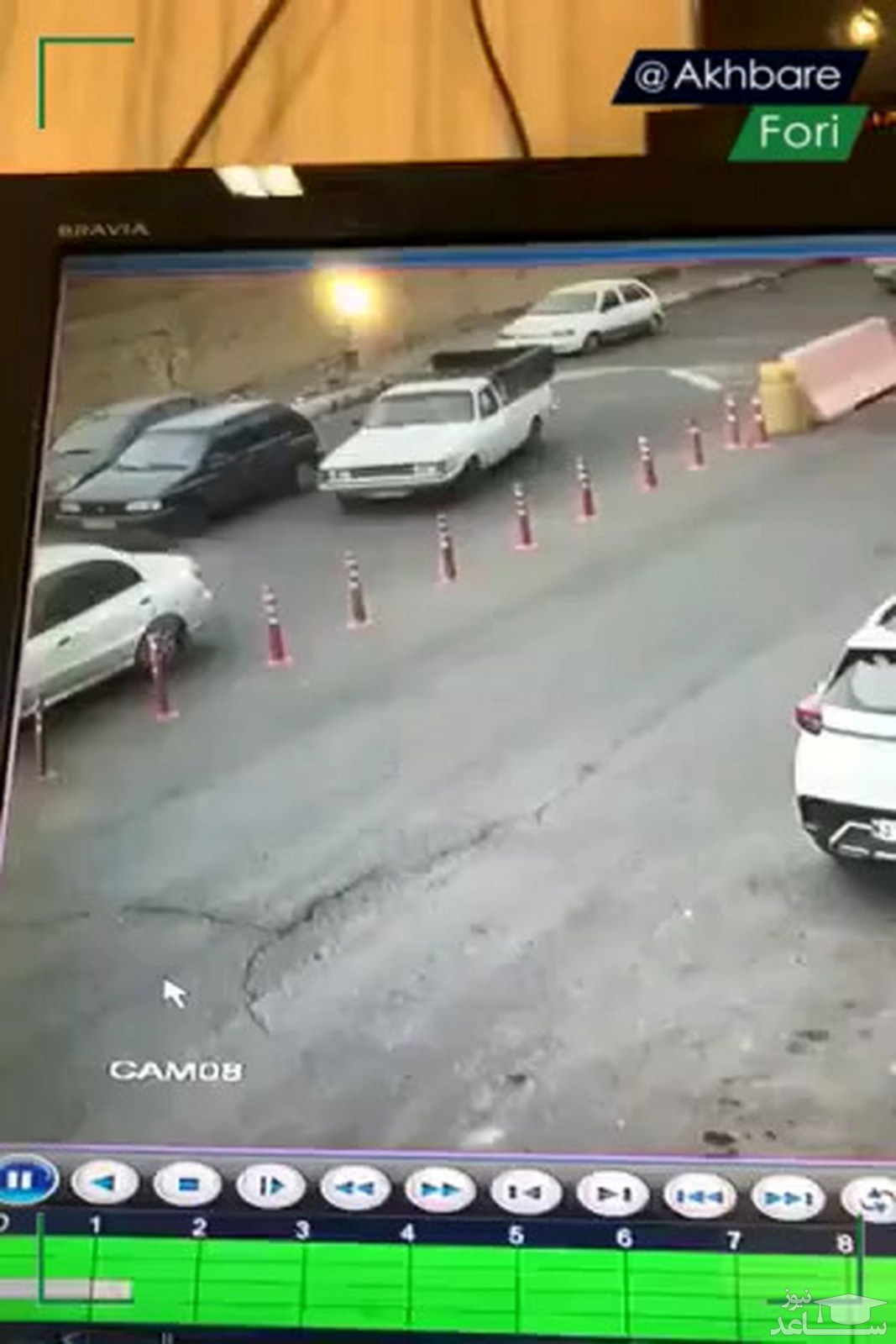 (فیلم) تصادف صوری و زورگیری وسط خیابان!