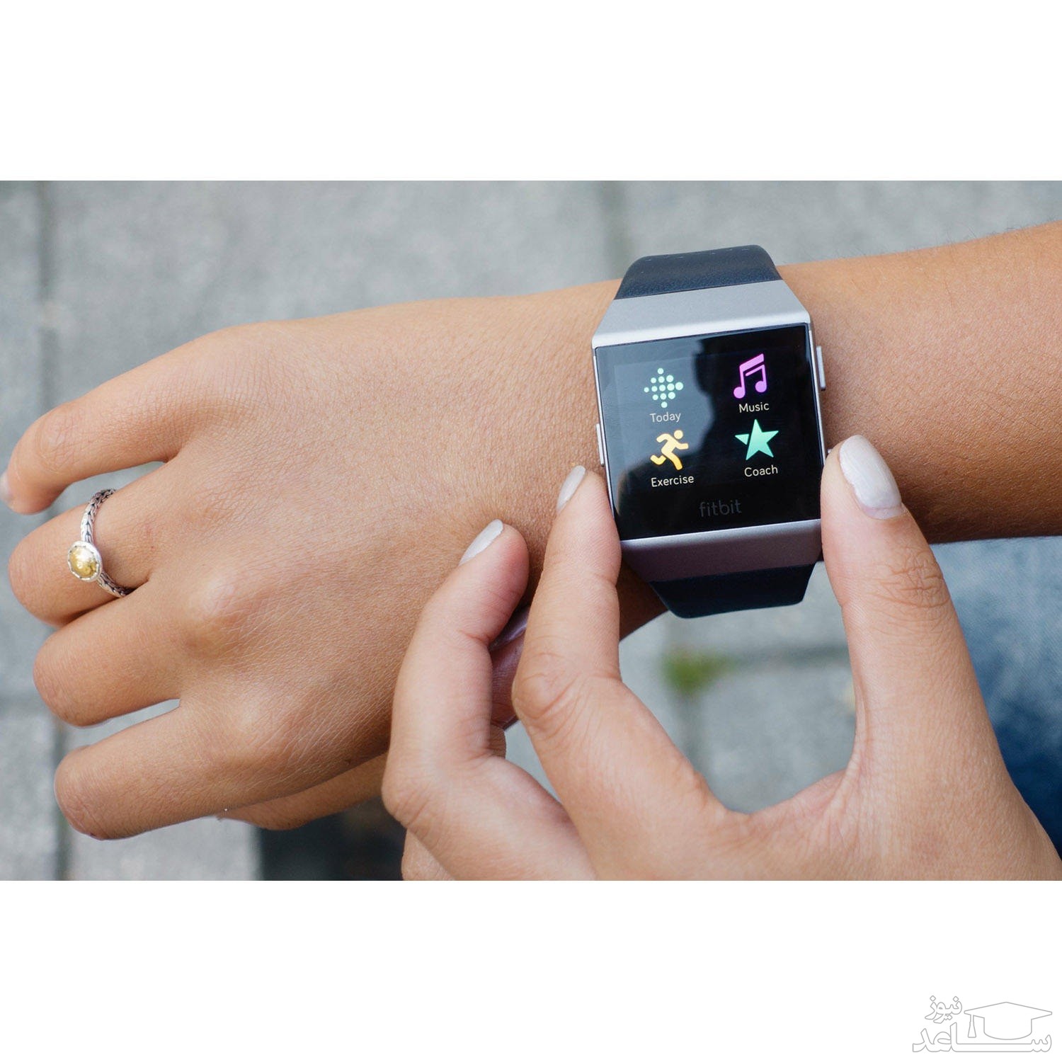 ساعت هوشمند فیت بیت مدل Ionic