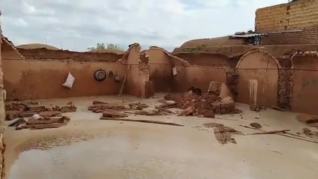 (فیلم) لحظه فرو ریختن منزل مسکونی پس از ورود سیلاب