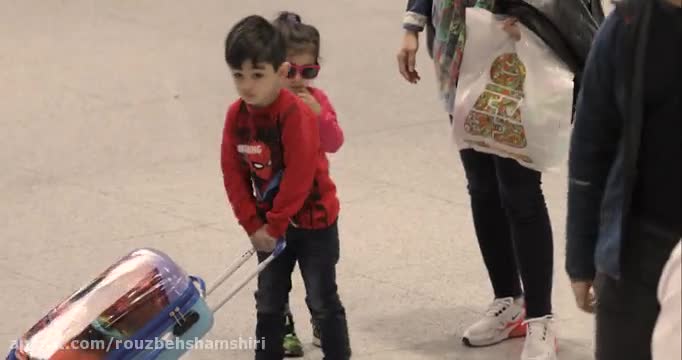 (فیلم)  اجرای موسیقی زنده در فرودگاه مهرآباد و همراهی مسافران