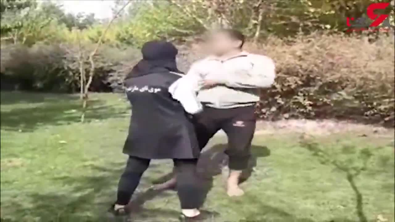 (فیلم) اقدام عجیب مربی مازندرانی با دختر نوجوان در پارک