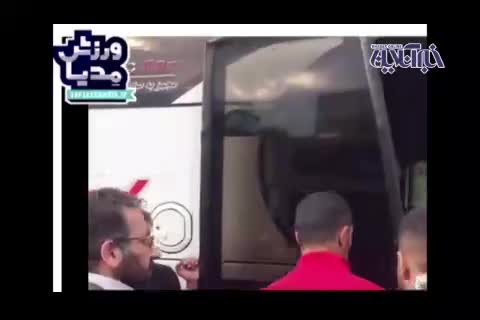 (فیلم) فحاشی علی علیپور با یک هوادار معترض پرسپولیسی