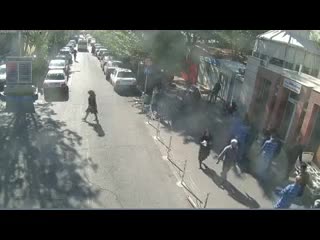 (فیلم) لحظه فراری دادن زندانی از بیمارستان امام خمینی (ره)