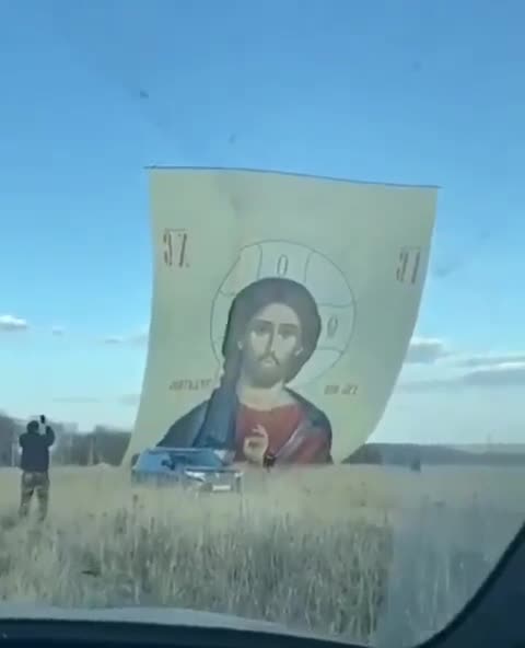 (فیلم) توسل به حضرت مسیح برای نجات از کرونا در روسیه