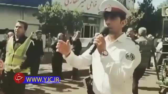 (فیلم) مداحی مأمور راهنمایی و رانندگی در عزاداری امام حسین(ع)