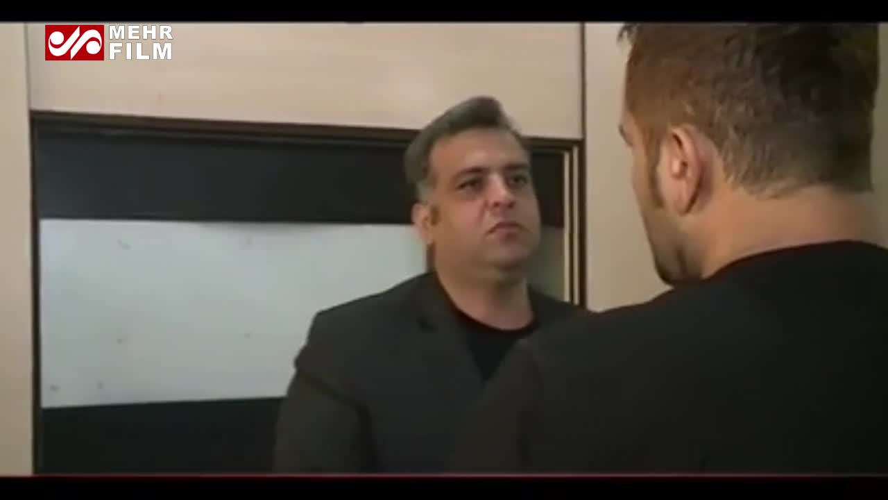 (فیلم) کلاهبرداری که بدون پرداخت پول، موبایل می‌خرید!