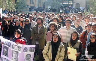 وضعیت دانشجویان بازداشتی دانشگاه تهران در تجمعات اعتراضی اخیر