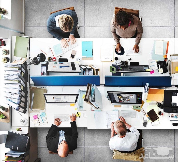 هرگز نباید این ۱۰ چیزی را درمورد خودتان در محل کار بگویید